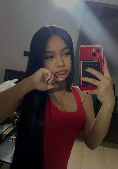 Mia from Venezuela on CocoMeet
